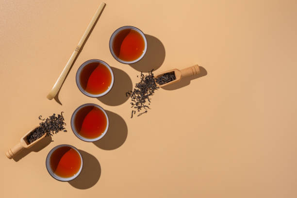 揭秘普洱茶陈化的真相：酶促反应与老茶效果