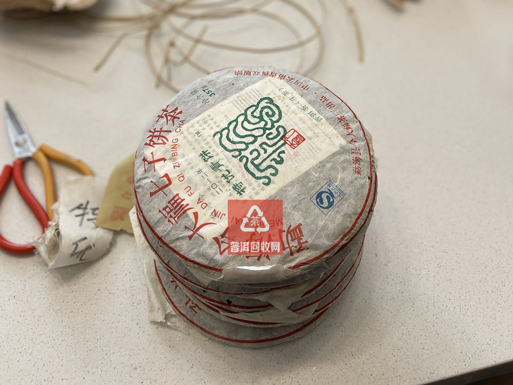 今大福普洱茶2012年特优青饼