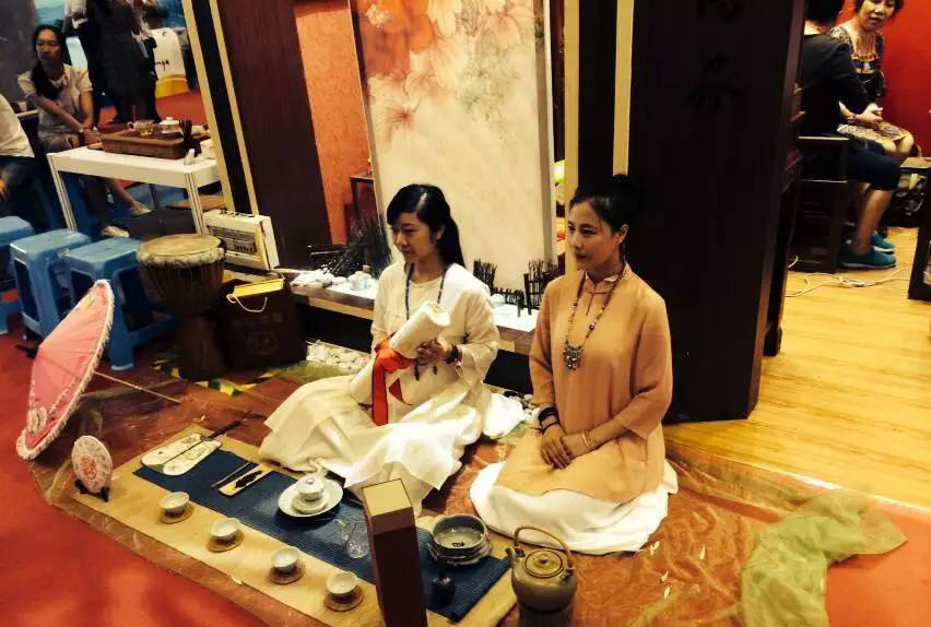 怎样选择高价回收普洱茶的平台